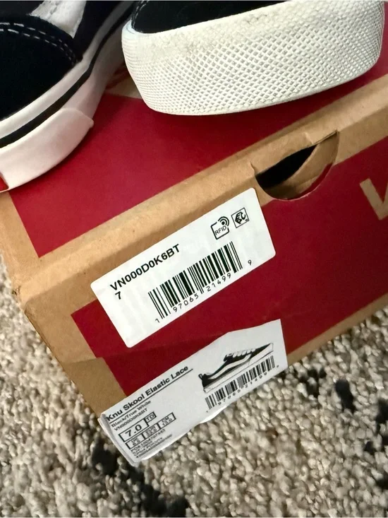 Vans Black and White Classic Low-Top Skate Shoe