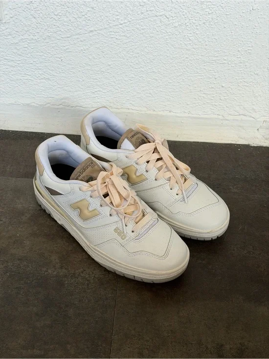 New Balance White Cream Low-Top Sneakers