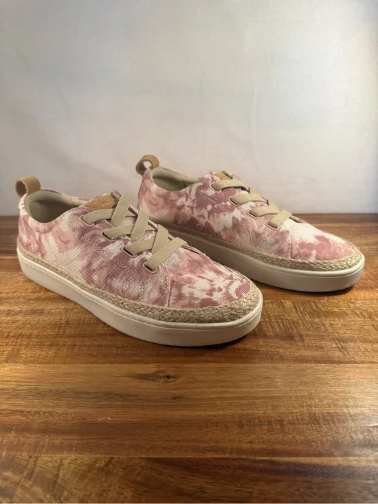 Spenco Malibu Lane Canvas Slip-On Sneaker in Pink Tie-Dye S