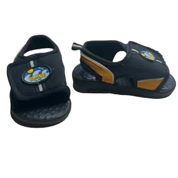 The Childrens Place size 3/4 sandals