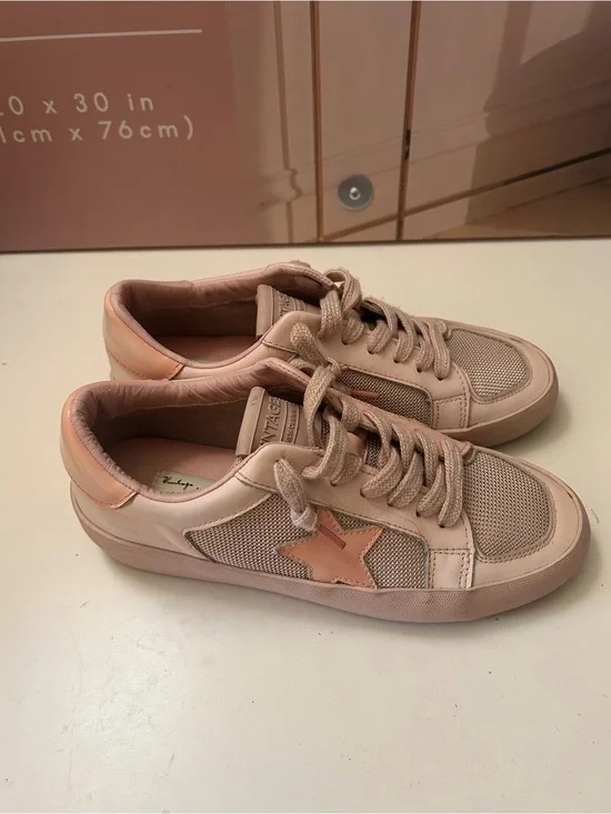 Vintage Blush Pink Star Lace-Up Sneakers