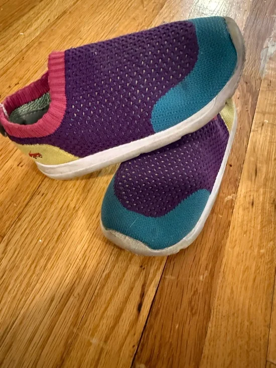 See Kai Run water shoe sneakers