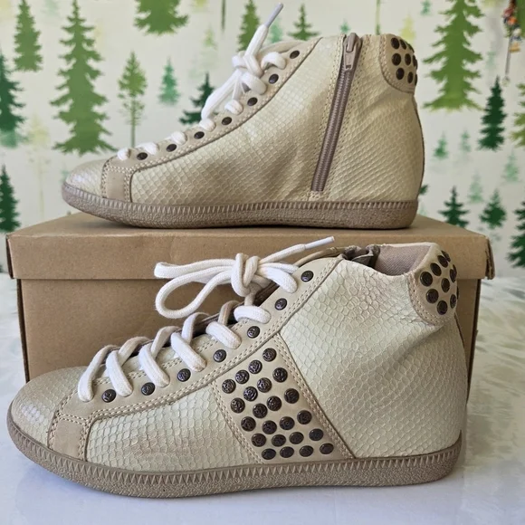 OTBT Samula 2 Cream Sneaker