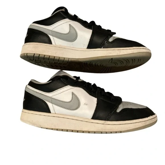 NIKE AIR JORDAN 1 RETRO LOW SMOKE GREY Sneakers
