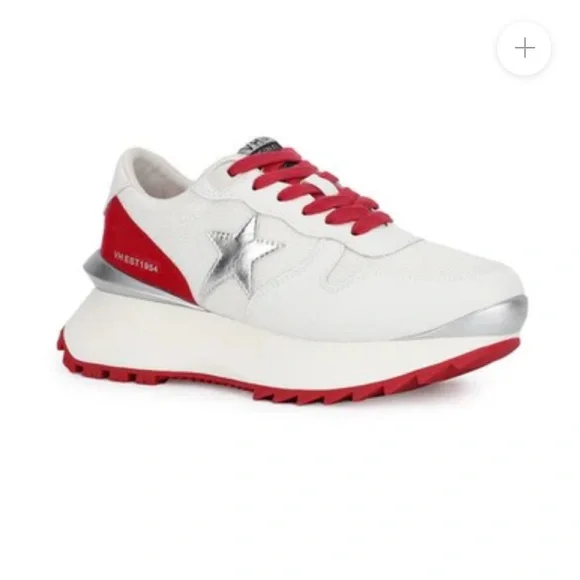 Vintage Havana White & Red Star Accent Women's Platform Sneaker