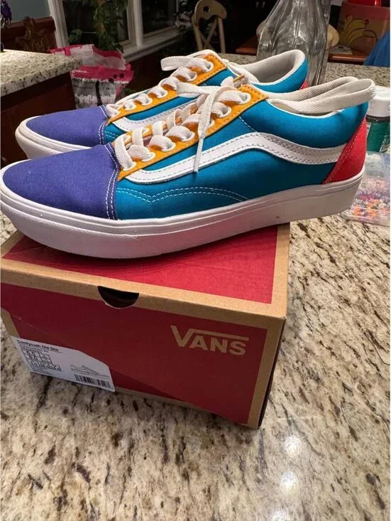 Vans Comfycush Old Sko 6.5M/8.0W shoes new