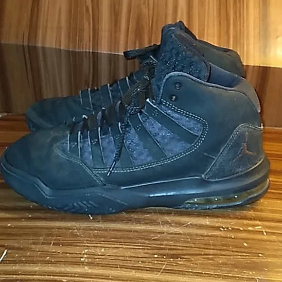 Jordan Air Max Nike black Aura 4Y