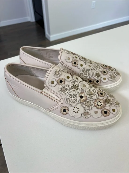 Coach tea rose chalk light blush pink cream slip on sneakers floral appliqués 9