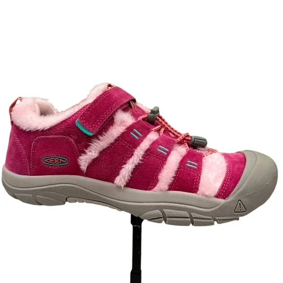 KEEN Newport Youth Girls Faux Fur Leather Outdoor Shoe Size 3 Fruit Dove Fuchsia