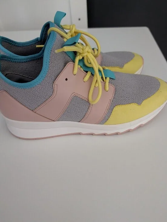 GB Gianni Bini Finish Line Sneakers Women's 10 EUC Super Cute Bright Fun Colors