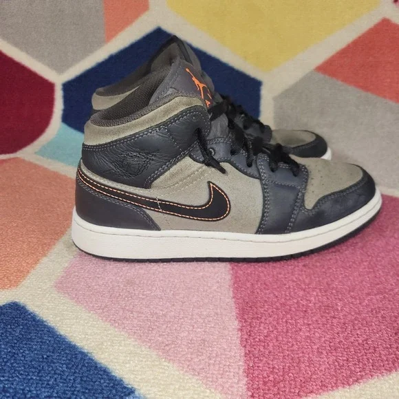 Air Jordan 1 Mid SE GS Night Stadium Basketball Shoes‎ Youth 4Y