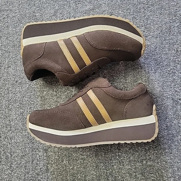 Suede Platform Sneaker lace up chunky stripe Aquagirl 7.5 Retro Athleisure NEW