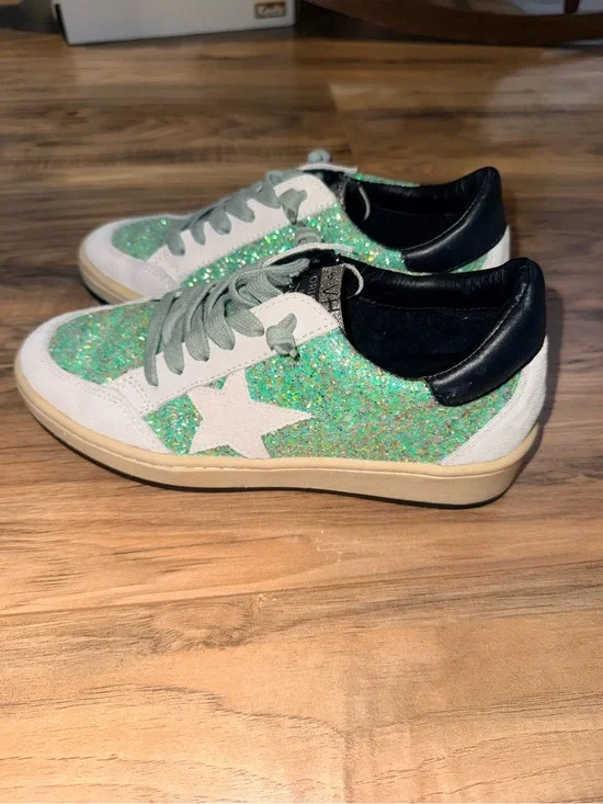 Vintage Havana Kristen Leather Sneaker Sparkly Green & Gray Women’s Size 6.5