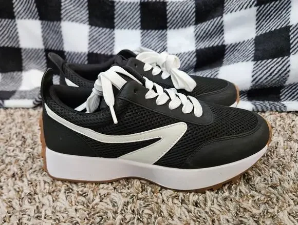 Dolce Vita Braiden Platform Sneakers Womens 7 Black White Chunky Casual Shoes