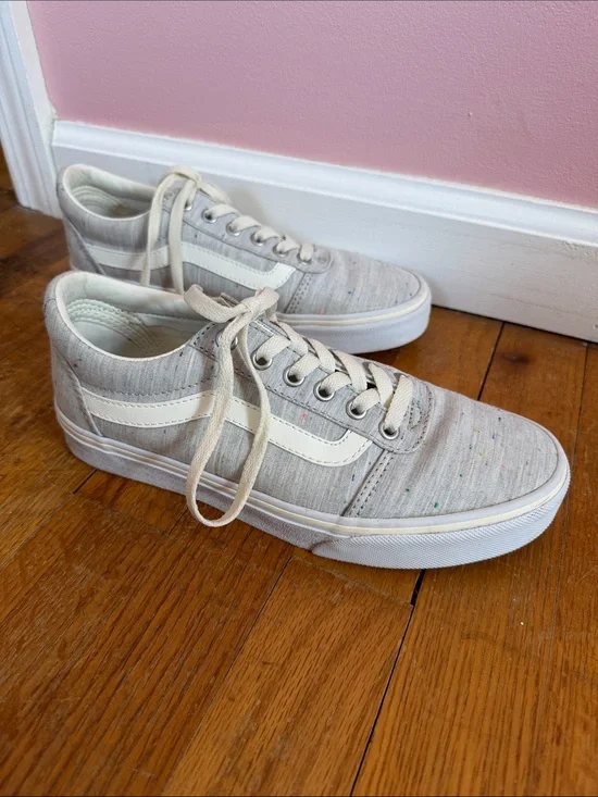 Women vans Light Gray Canvas Low-Top Sneakers with tan stripe. Colored speckled