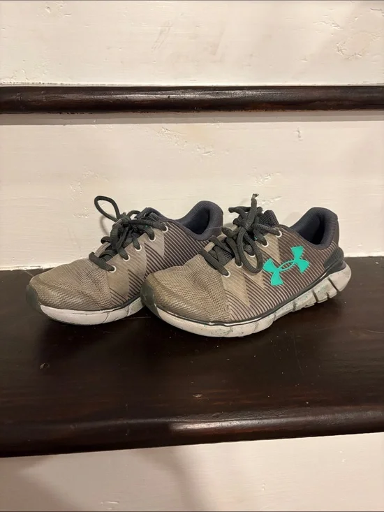 Under Armour Gray Sneakers with Teal Logo Accent