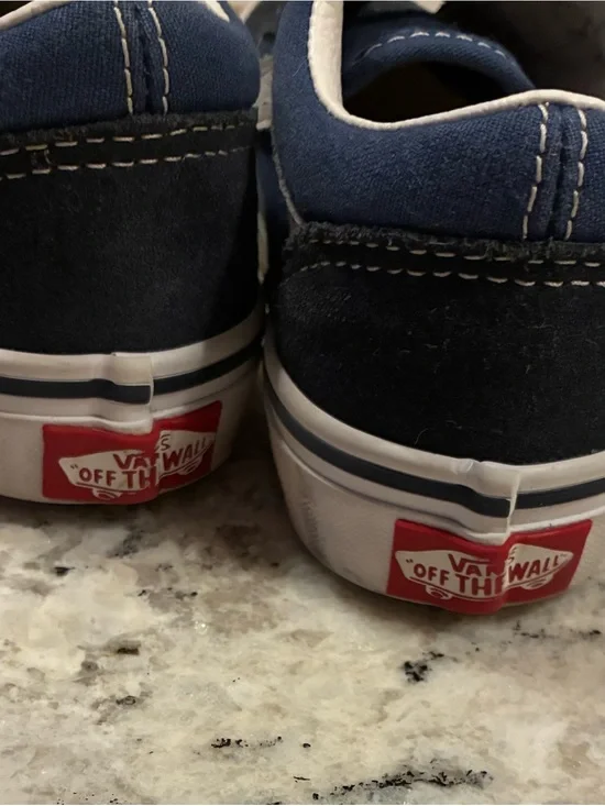 Vans Navy and White Kids Velcro Skate Shoes. 12