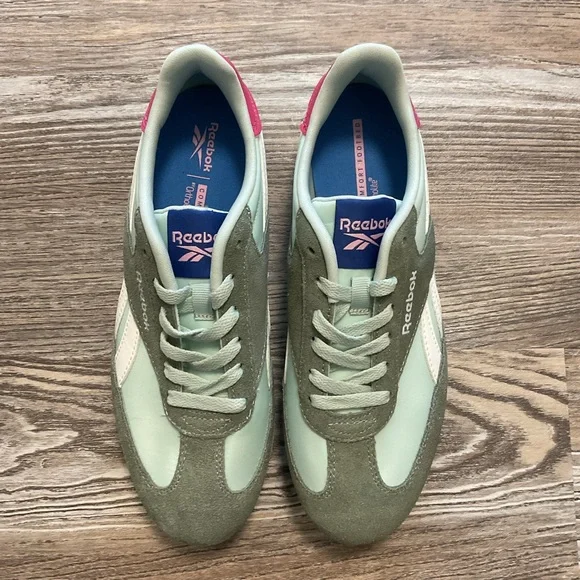 Reebok Women’s World 70 Sneaker Green Grey, Pink and White 7.5 NWOT