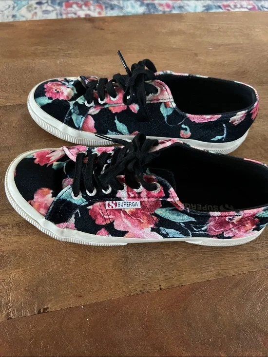 Superga sneakers.