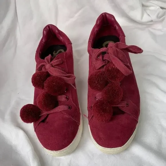 Sam Edelman Circus Carmela Womens Size 7 Sneaker Cranberry Shoes Pom Poms