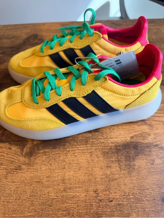 adidas Kids Yellow Black Green Lace Low-Top Sneakers