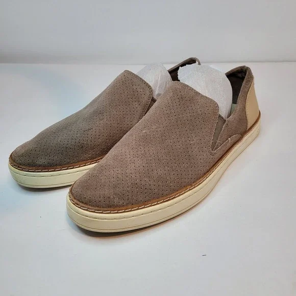 Ugg Women's Tan Suede slip-on casual shoes Sneakers‎ sz US 8.5