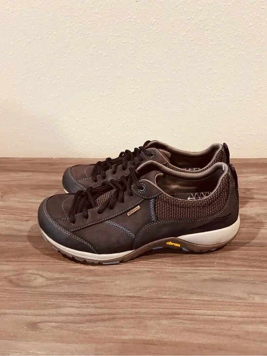 Dansko Paisley Waterproof Navy Hiking Lace-Up Sneakers Camping Outdoors Comfy