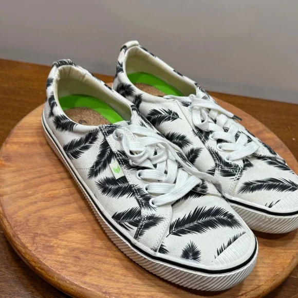 CARIUMA Sneakers Palm Leaf Print Lace Up Low Top Canvas Shoes men 11.5 Women 13‎