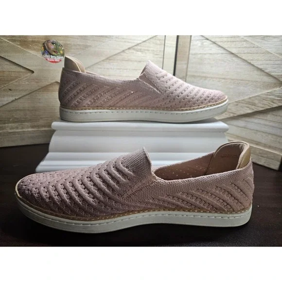 UGG‎ Slip On Sneaker Wmn 8 Pink Sammy Perforated Knit Loafers #602