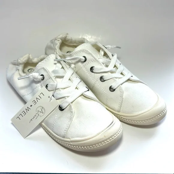 Active‎ Live Well Womens White Canvas Slip On Scrunch Heel Sneakers Size 10 NEW