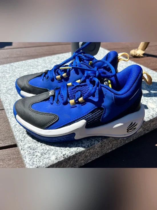 Curry 3Z25 youth Basketball Shoes