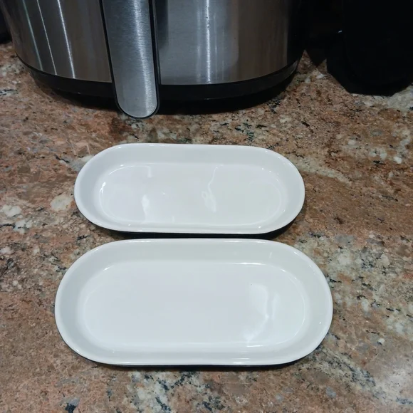 Ikea 2pc. Black & White Oblong Untensil/Soap Tray Set. #22147- 3.75in.x7.5in.