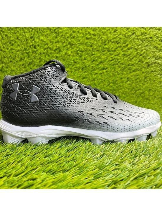 Under Armour Spotlight Franchise 4 RM Boys Size 5.5Y Black White Football Cleats