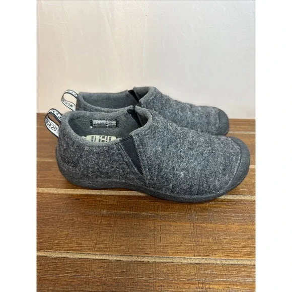 Keen Howser II Womens Shoes‎ Sz 6 Casual Gray Felt Black Slip On Comfortable