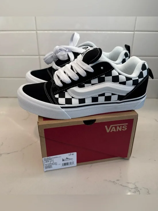 New Vans Knu Skool Skate Shoe Size 5.5 Y Men’s Black White Check Lace Up Sneaker