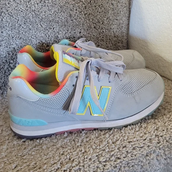 New Balance 574 Kid Sneakers Size 5