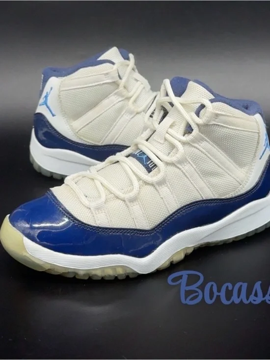 Jordan Air Jordan 11 Low Top Lace-Up Athletic Sneakers White/Blue SZ kids 2y