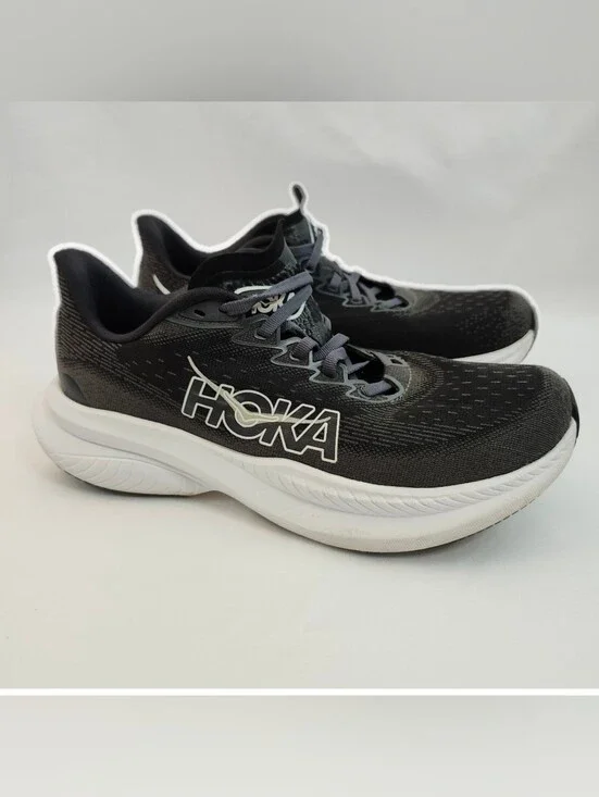 Hoka One One Mach 6 Black White Athletic Running Shoes Sneakers Womens 8.5B EUC