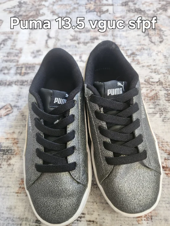 Puma Metallic Silver Low-Top Sneakers