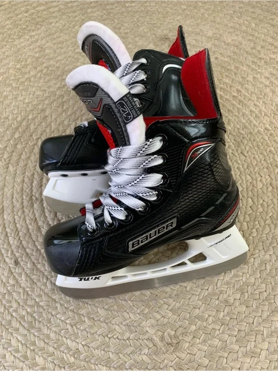 Bauer Vapor Black and Red Youth Ice Skates