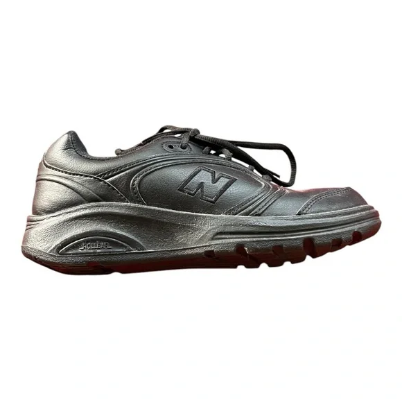 New Balance 812 sneakers in black