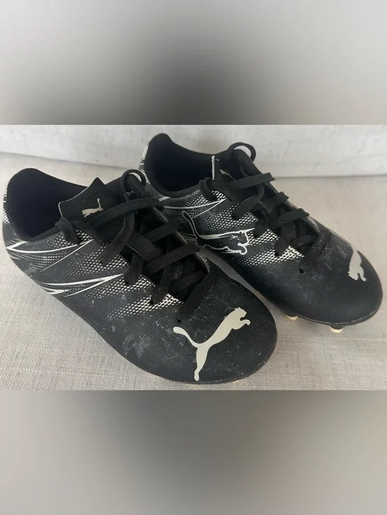 Puma Future Play FG/AG Soccer Cleats Kids US 11 Black White Youth EU 28