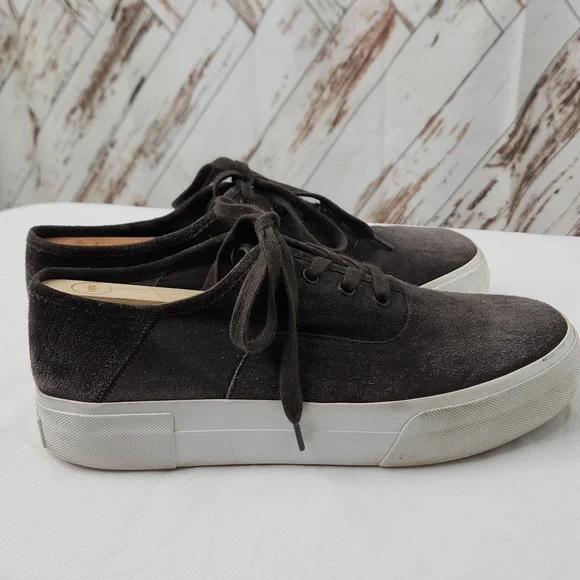 Vince‎ Suede Sneakers in Dark Gray