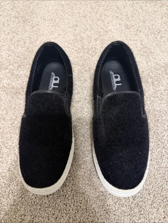Air Underground fuzzy Black Slip-On Sneakers with White Sole