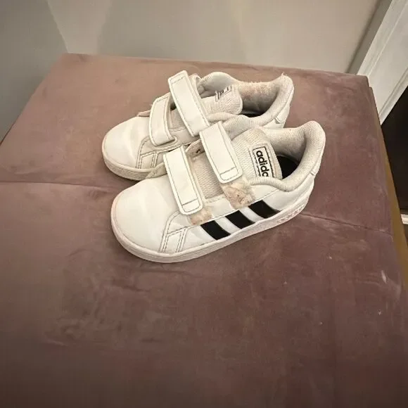 adidas Kids Sneakers – Size 7K (Toddler) – White/Black Hook & Loop