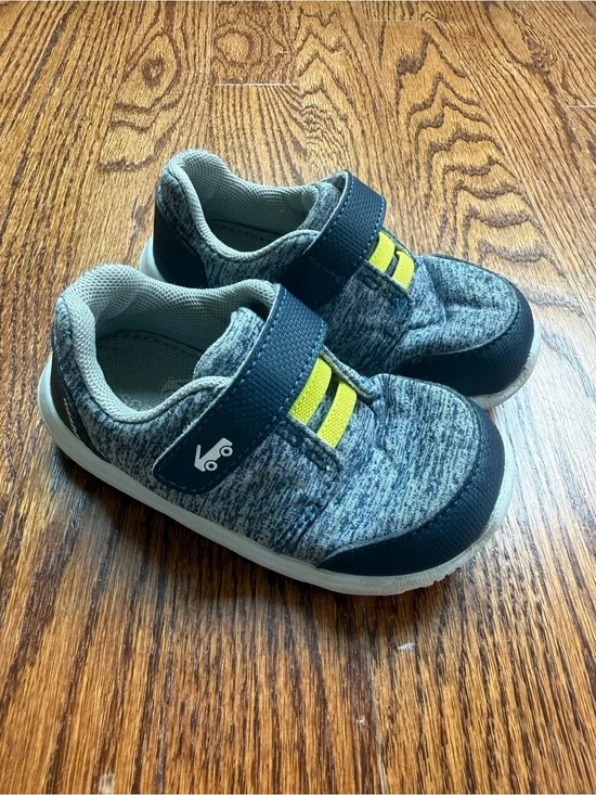 See Kai Run Basics Sneakers Sz 7