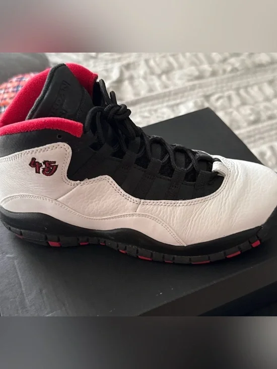 Jordan Black White True Red Box Label - Air Jordan 10 Retro BG