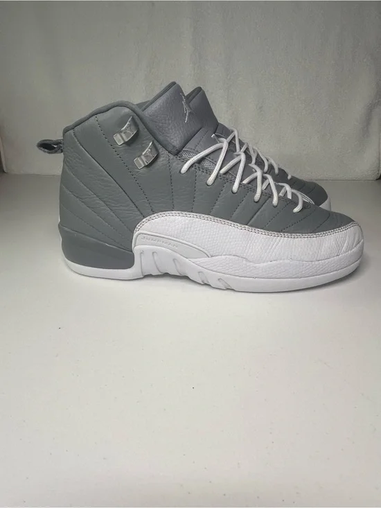 Nike Air Jordan 12 Retro GS Stealth Size 7Y