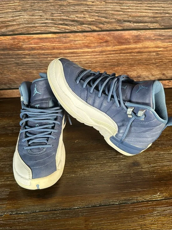 Nike Air Jordan 12 Retro Indigo sneakers in Navy and White Accent