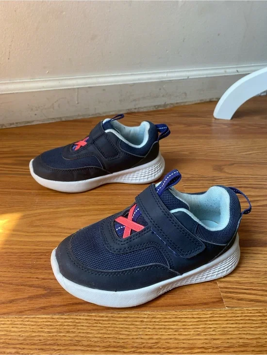 Cat & Jack Robin Sneakers